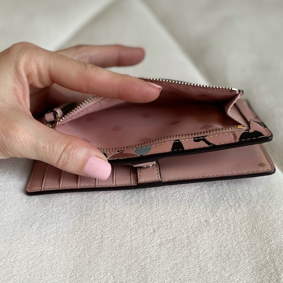 Kate Spade wallet - Picture 5 of 10